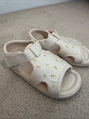 Zara Cream Sandals with Lemon Print